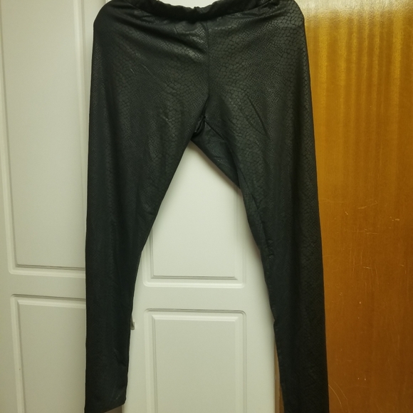 🍭Divided/H&M faux snakeskin print thin leggings - Picture 6 of 8